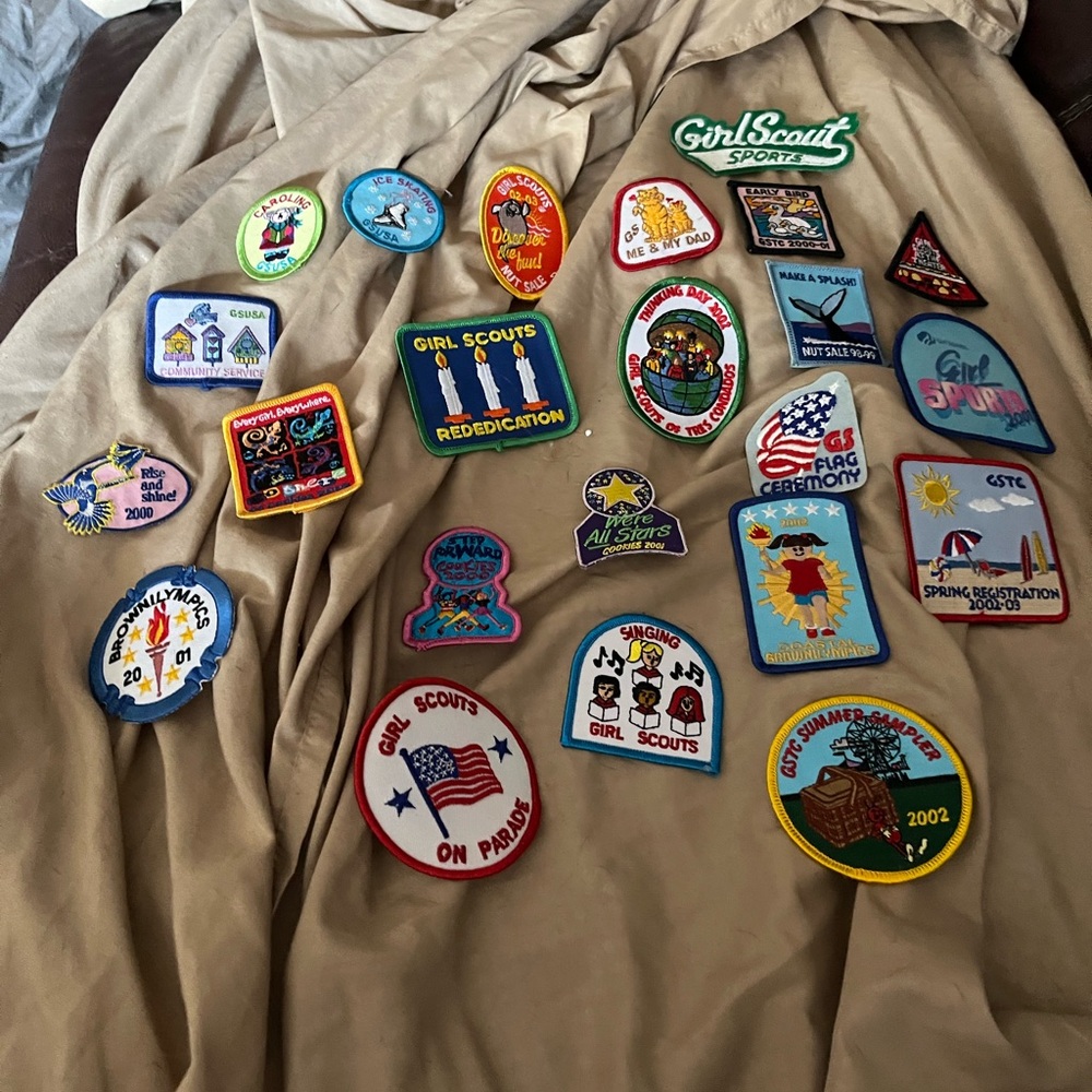 Vintage Girl Scouts Badge Patches Pins Huge Lot Of 23 Scouting Camping Not used